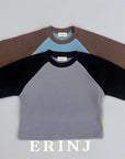 Little Foxx – Tail Stretch Raglan Tee
