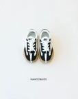 725 Sneakers