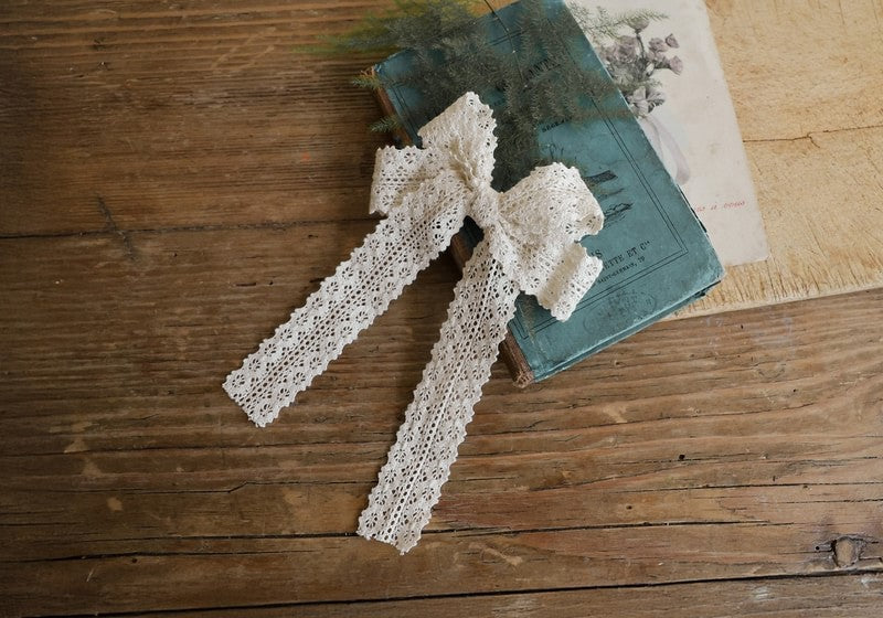 Little Foxx – Sable Lace Hairpin