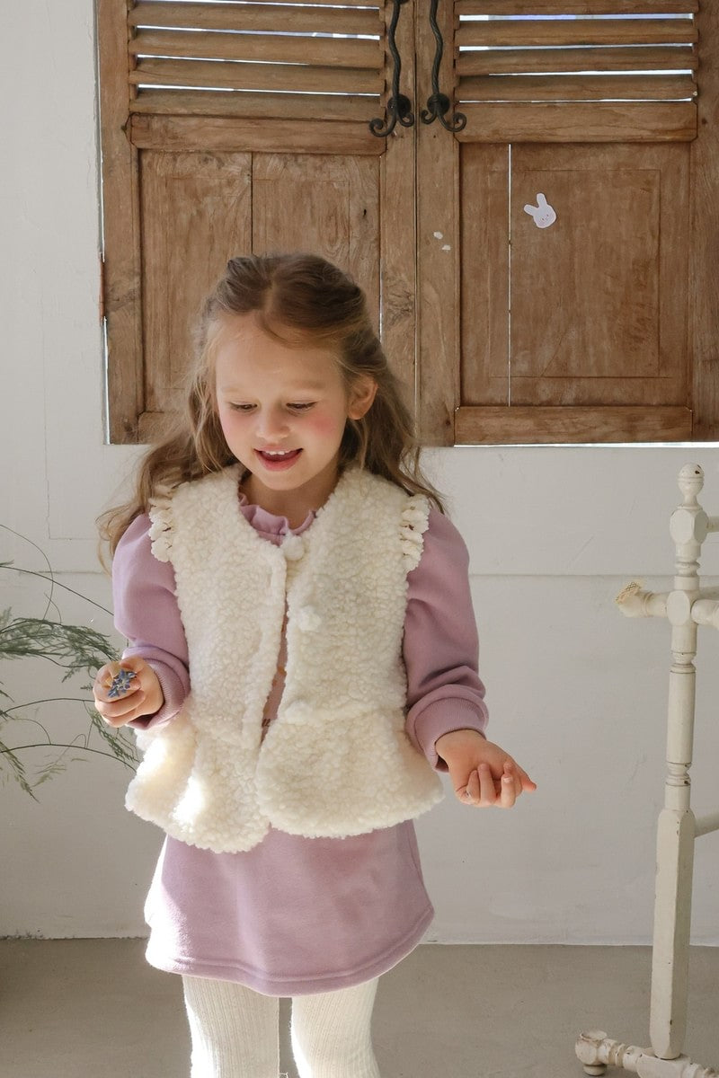 Little Foxx – Bboshong Fur Vest