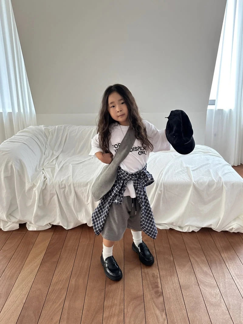 Little Foxx – Display Tee