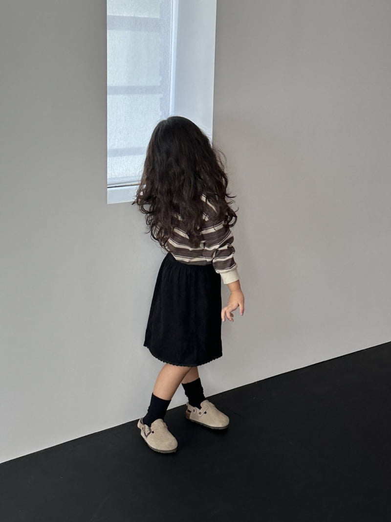 Little Foxx – Lace Skirt