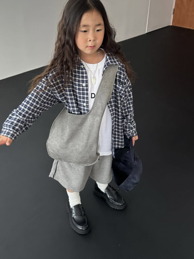 Little Foxx – Piping Burmuda Pants