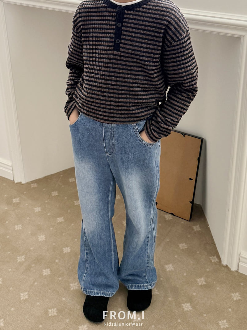 Little Foxx – Slit Flare Denim Pants