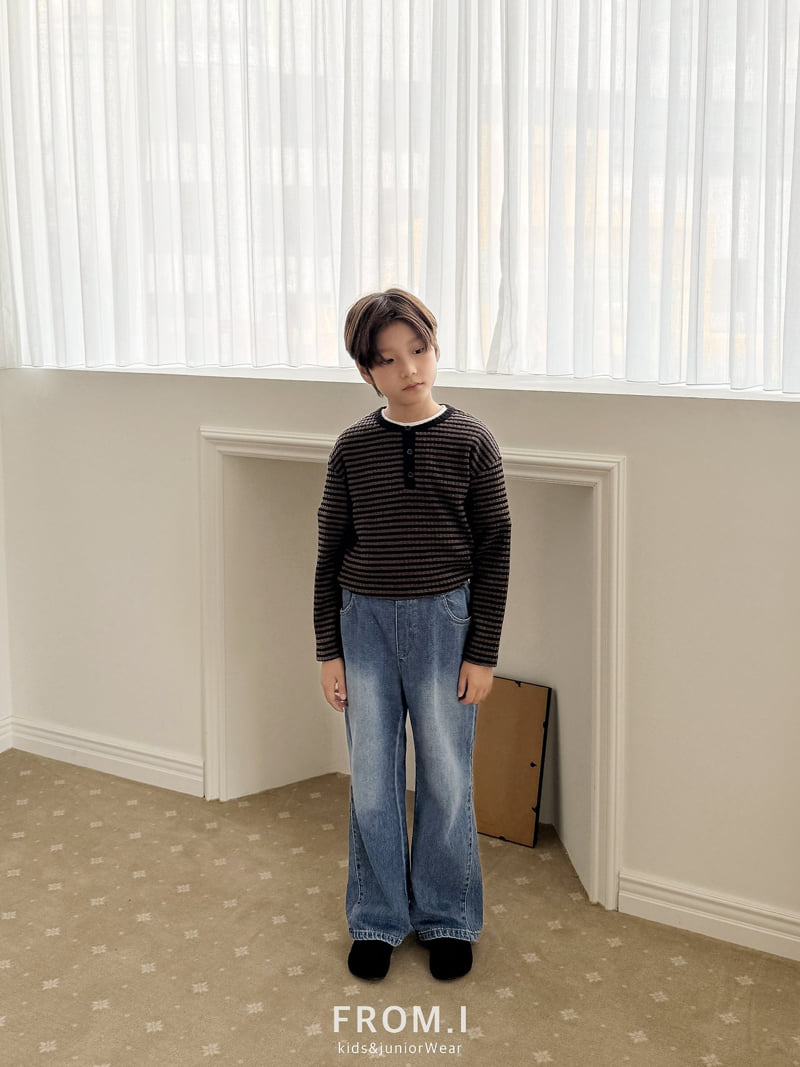 Little Foxx – Slit Flare Denim Pants