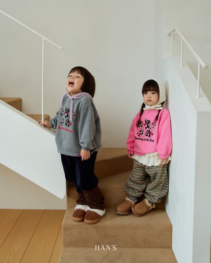 Little Foxx – Yang Dancing Sweatshirt