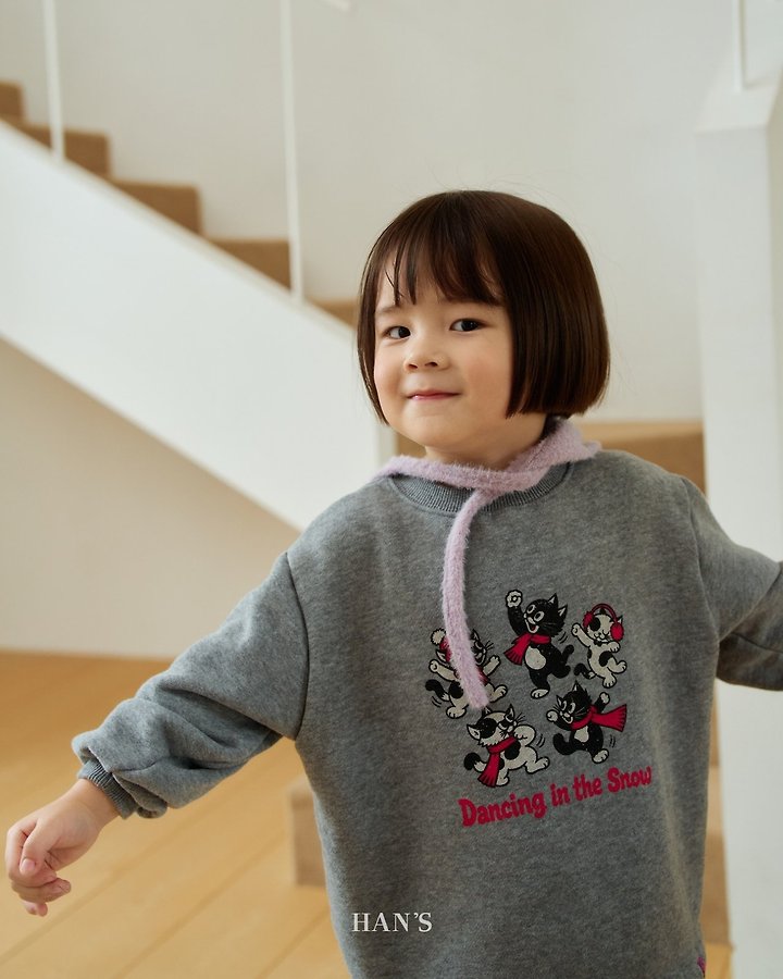 Little Foxx – Yang Dancing Sweatshirt