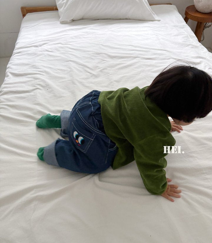 Little Foxx – Peekaboo Denim Pants