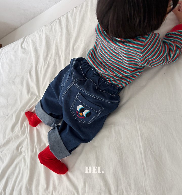 Little Foxx – Peekaboo Denim Pants