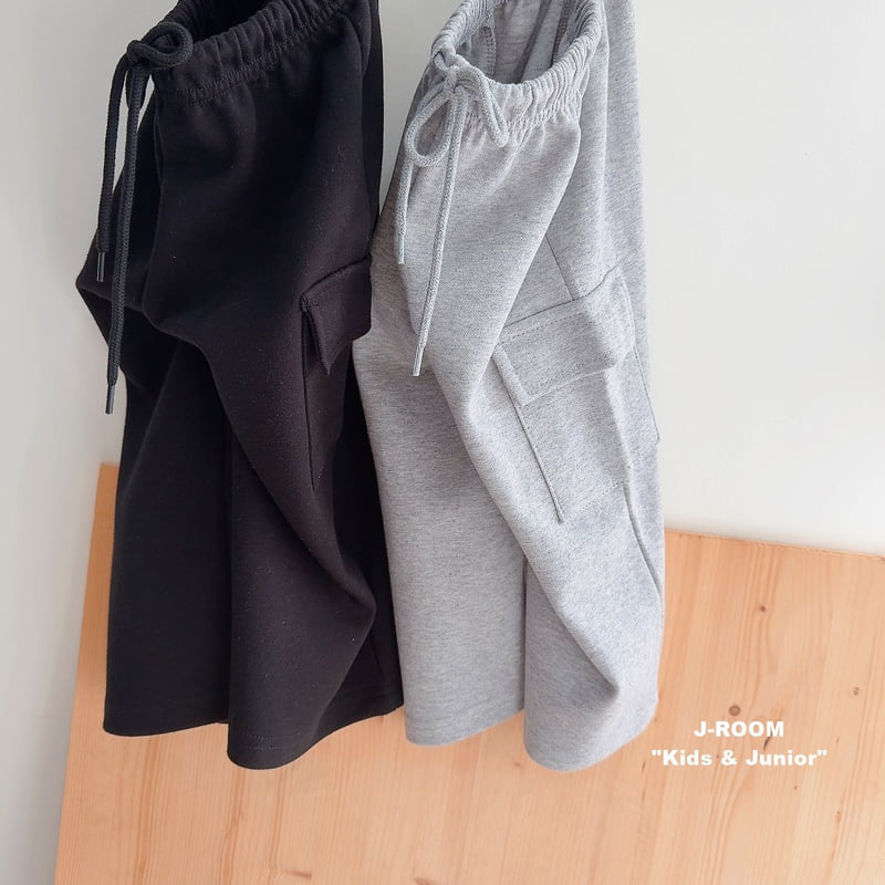 Little Foxx – Loose Fit Wide Cargo Pants