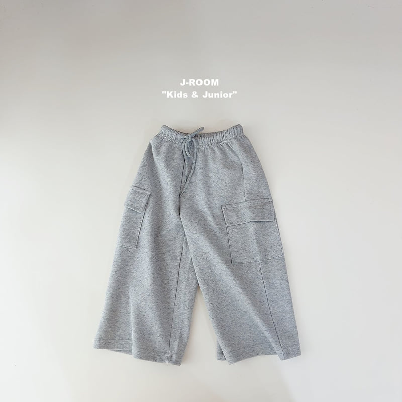 Little Foxx – Loose Fit Wide Cargo Pants