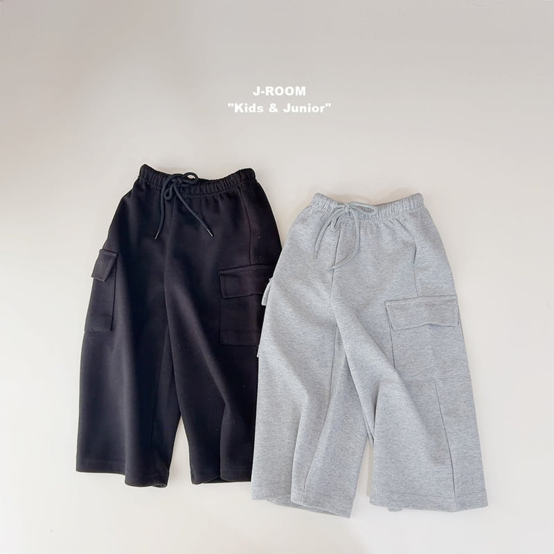 Little Foxx – Loose Fit Wide Cargo Pants