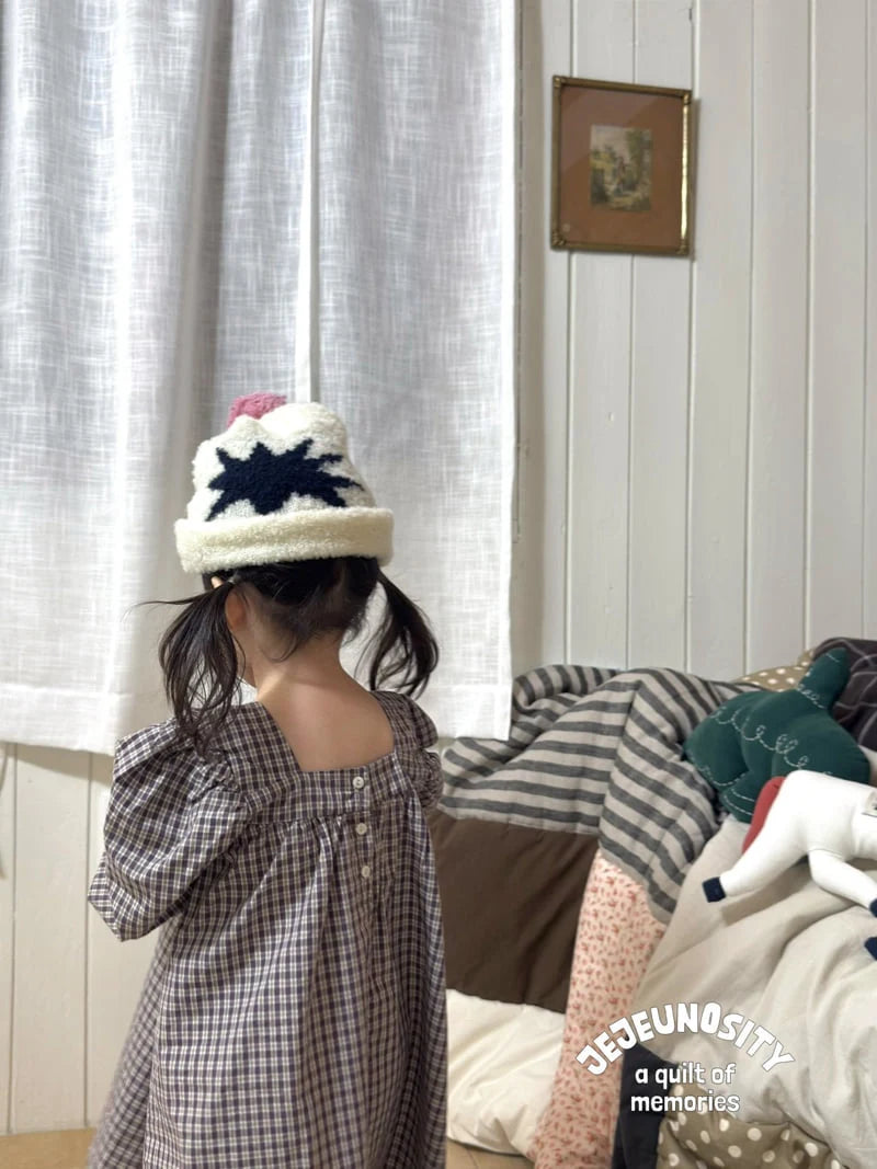 Little Foxx – Pompom Beanie