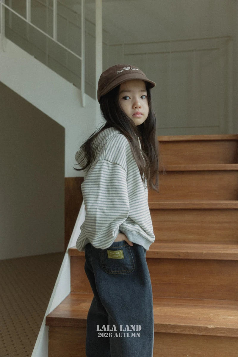 Little Foxx – Wide Curved Denim Pants