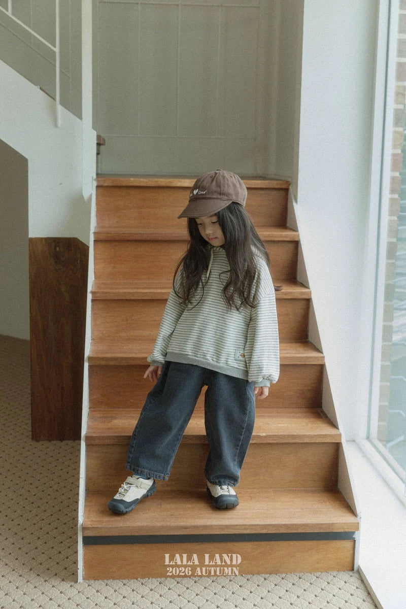 Little Foxx – Wide Curved Denim Pants