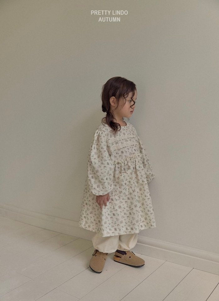 Little Foxx – Tutu Lace Jogger Pants