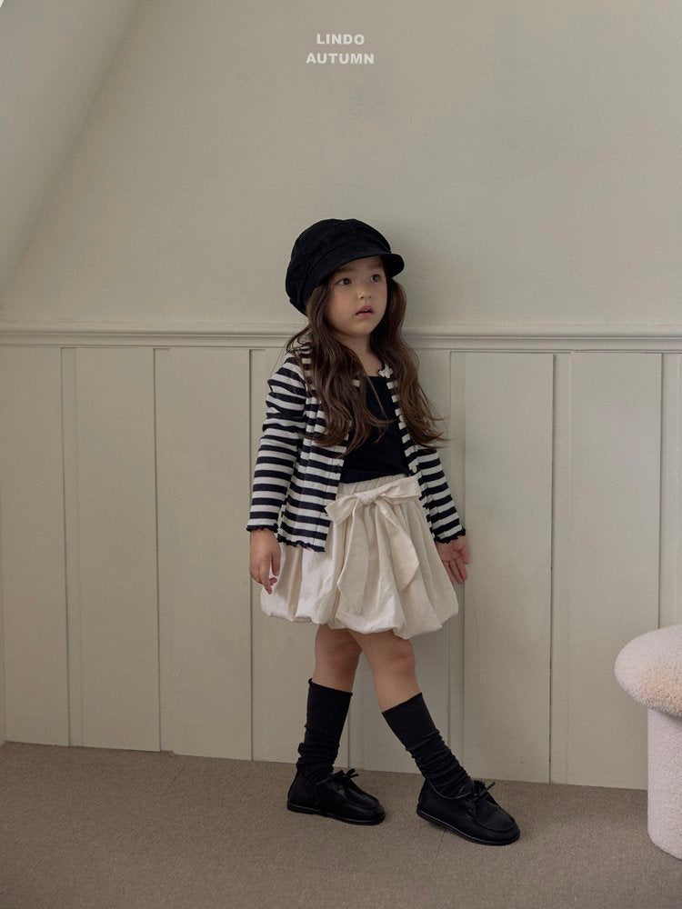 Little Foxx – Pompom Sleeveless Cardigan Set