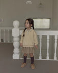Little Foxx – Flower Collar Sweatshirt