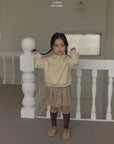 Little Foxx – Flower Collar Sweatshirt
