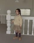 Little Foxx – Flower Collar Sweatshirt