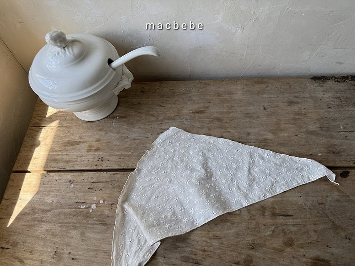 Little Foxx – Lace Kerchief