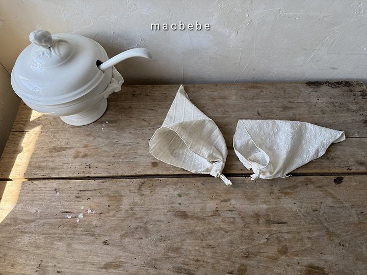 Little Foxx – Lace Kerchief