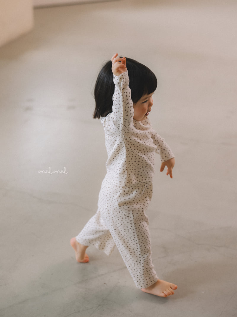 Little Foxx – Emily Set-up