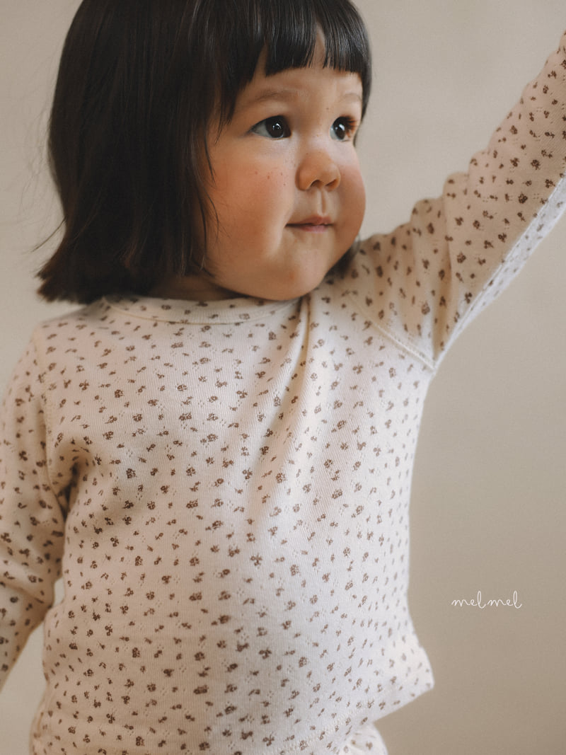Little Foxx – Emily Set-up