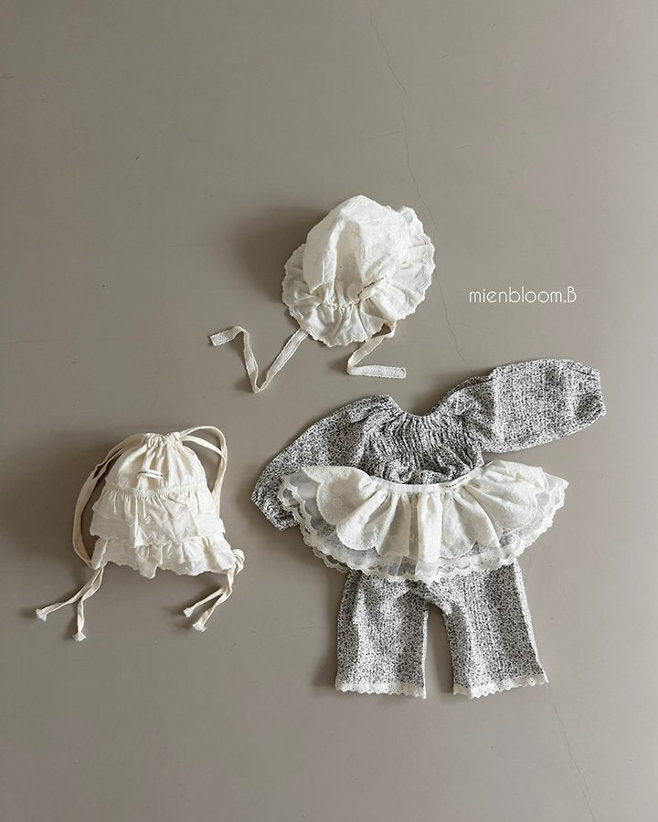 Little Foxx – Bebe Honey Lace Bag