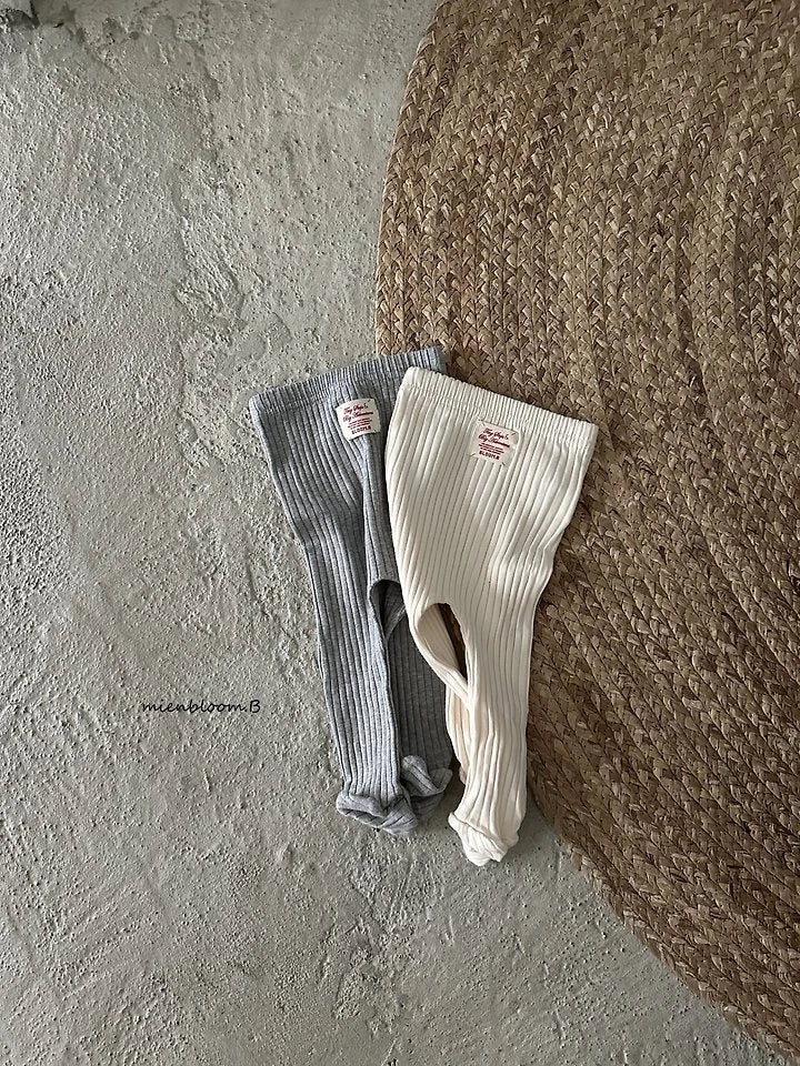 Little Foxx – Bebe Jessie Footed Leggings