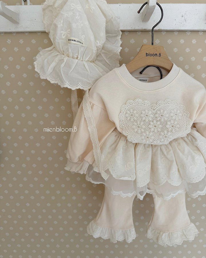 Little Foxx – Bebe Heart Sweatshirt