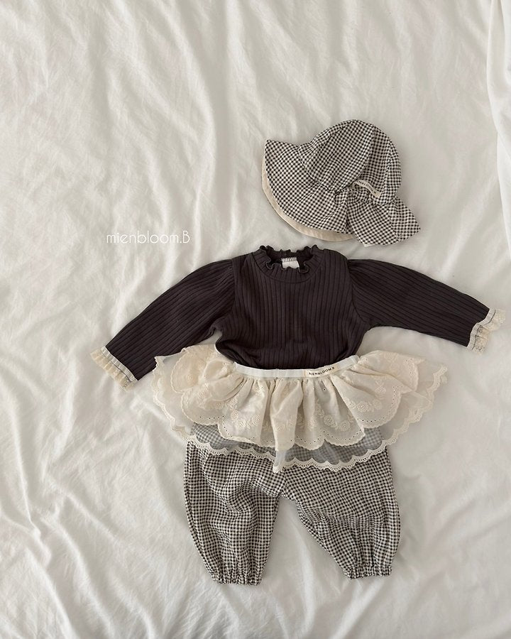 Little Foxx – Bebe Scallop Mesh Skirt