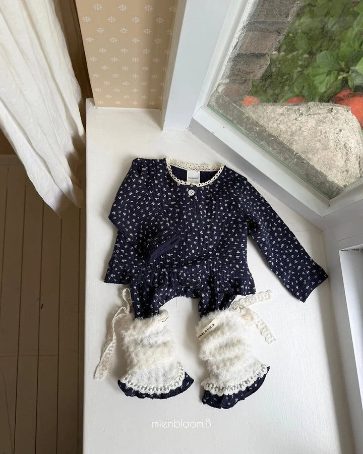 Little Foxx – Bebe Baby’s Breath Tee