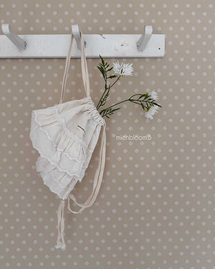 Little Foxx – Bebe Honey Lace Bag