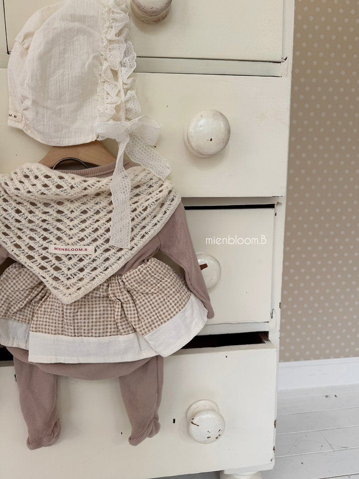 Little Foxx – Bebe Crochet Kerchief