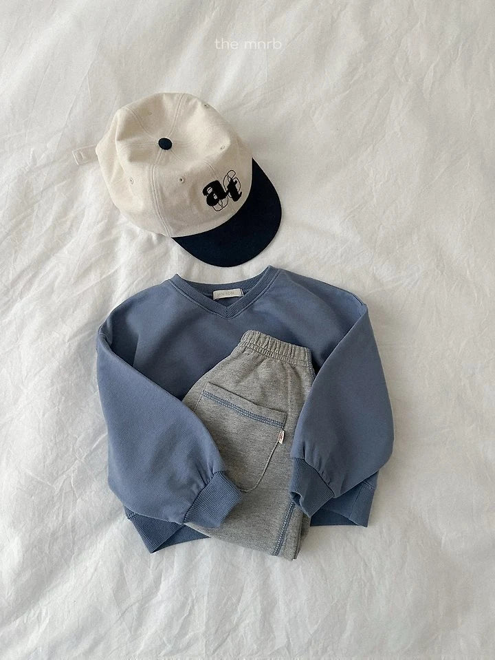 Little Foxx – Low V-Neck Sweatshirt