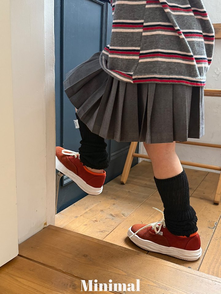Little Foxx – Pleated Skirt