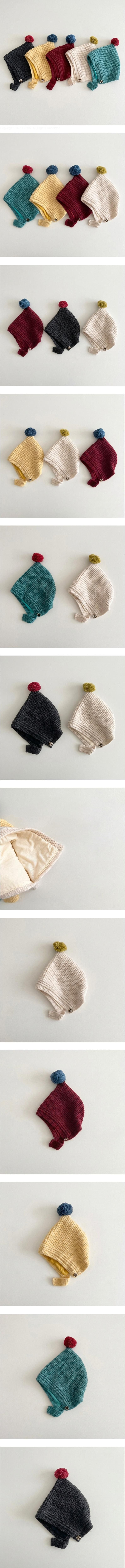 Little Foxx – Waffle Knit Pom-pom Hat