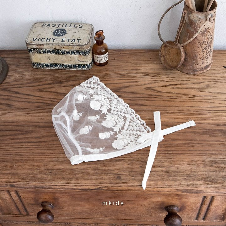 Little Foxx – Rosette Bonnet