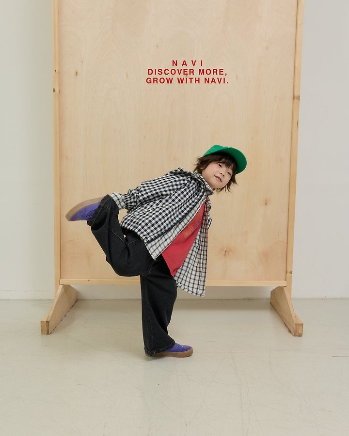Little Foxx – With Wide Pants