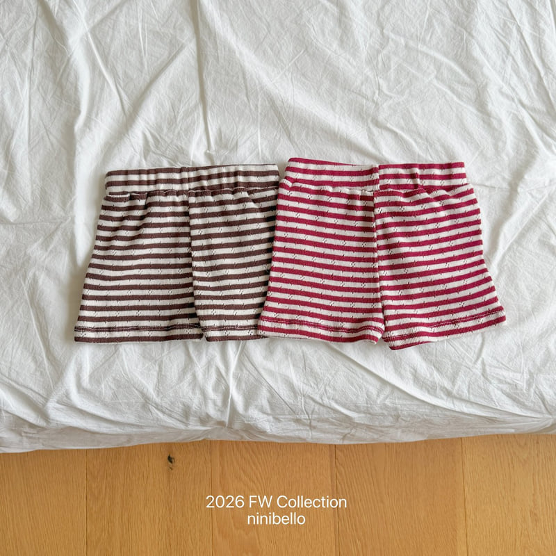 Little Foxx – Tommy Eyelet Shorts