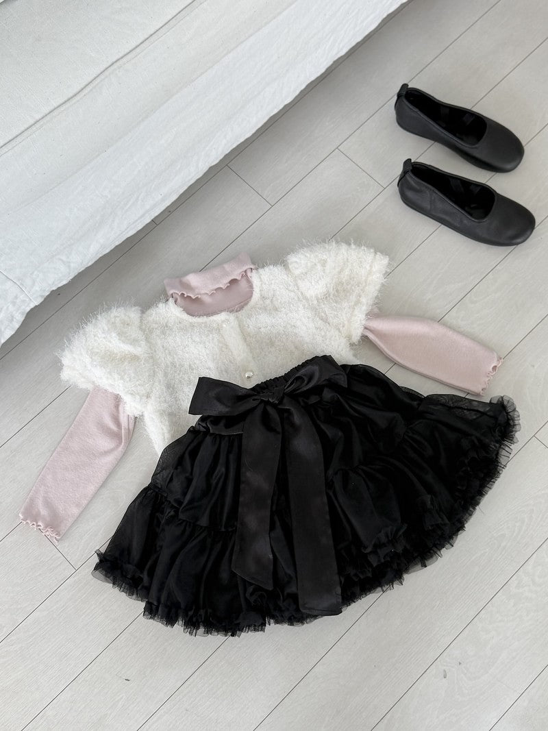 Little Foxx – Mignon Lace Turtleneck Tee
