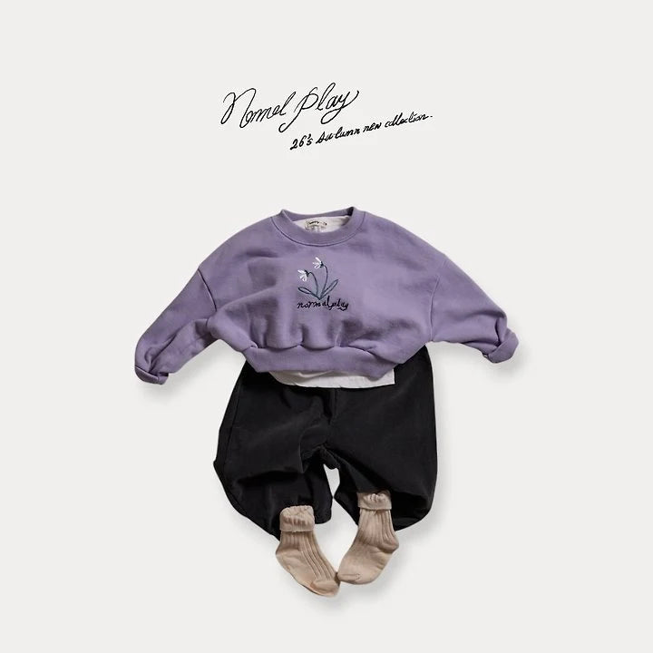 Little Foxx – Double Flower Embroidered Crop Sweatshirt