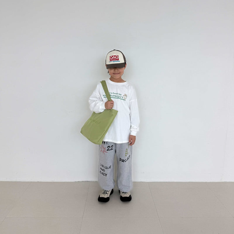 Little Foxx – With Tee