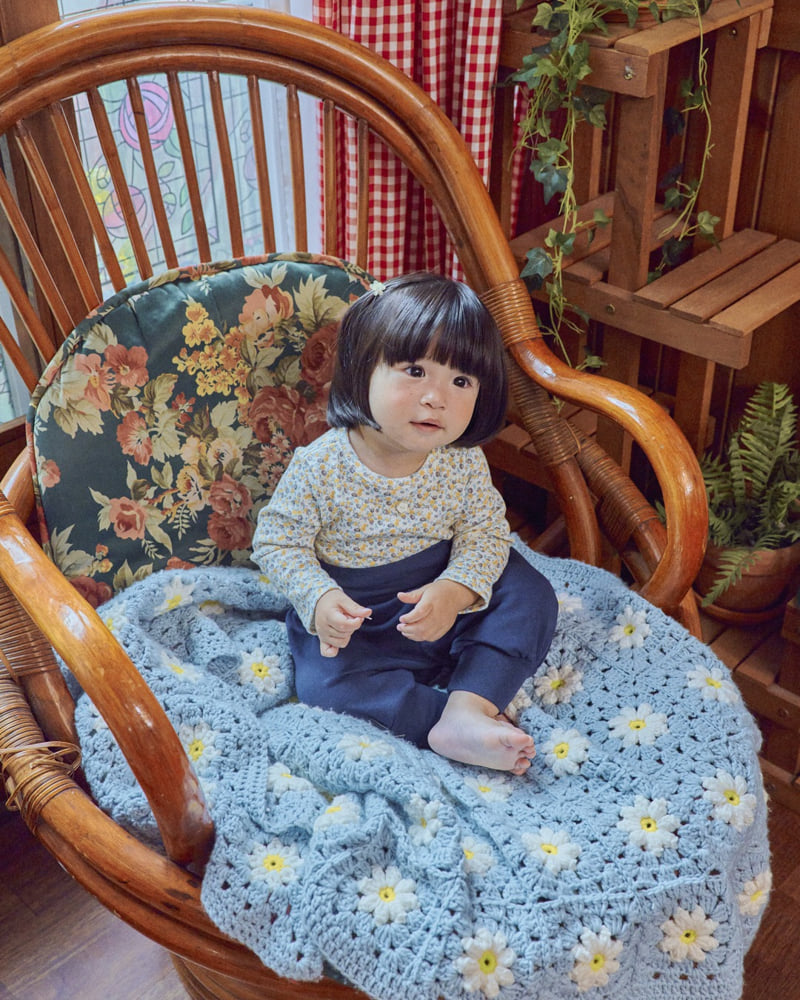 Little Foxx – Flower Top &amp; Bottom Loungewear