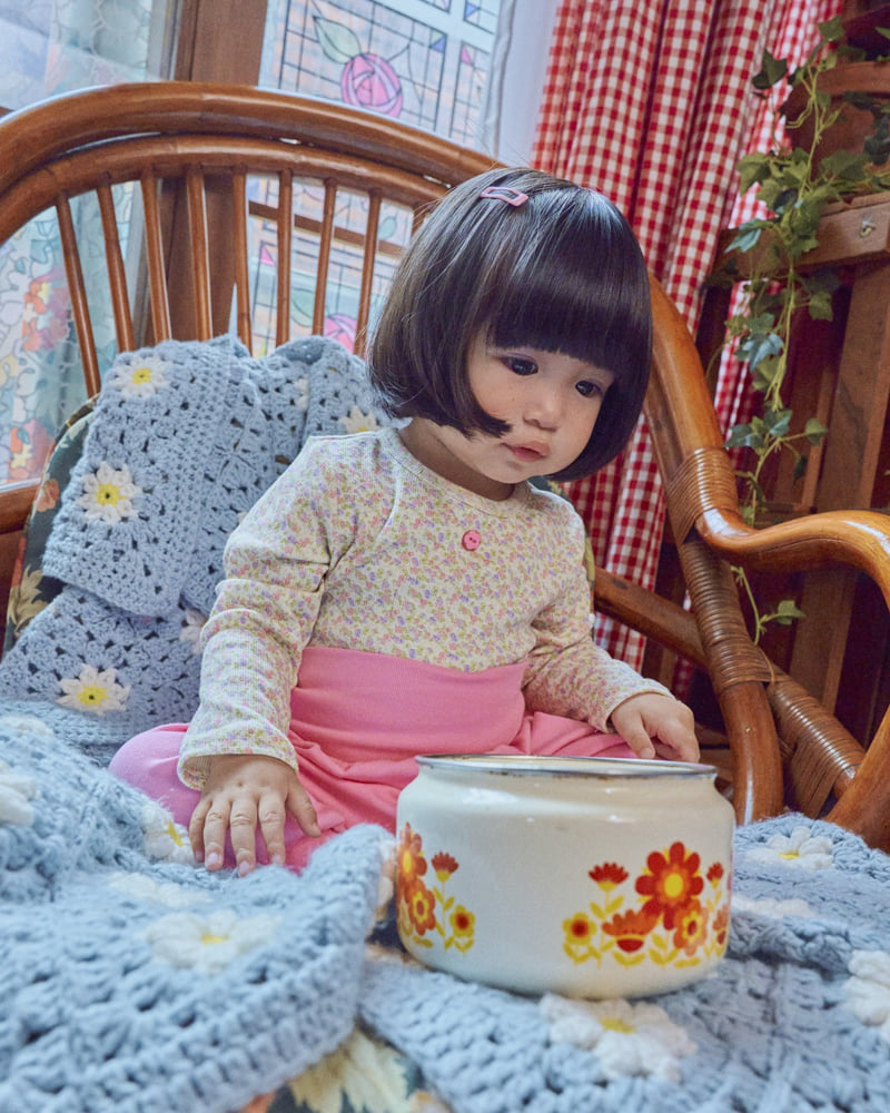 Little Foxx – Flower Top &amp; Bottom Loungewear