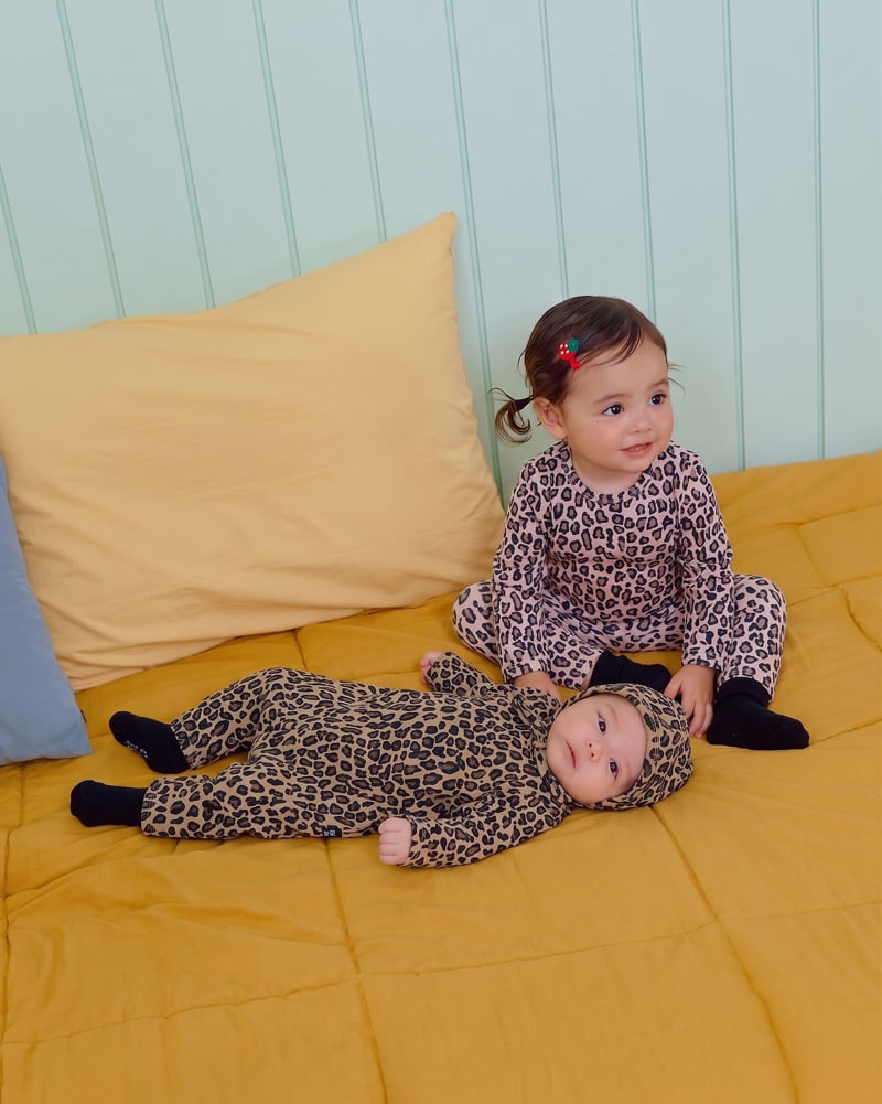 Little Leopard Full Bodysuit + Bonnet Set (Bebe)