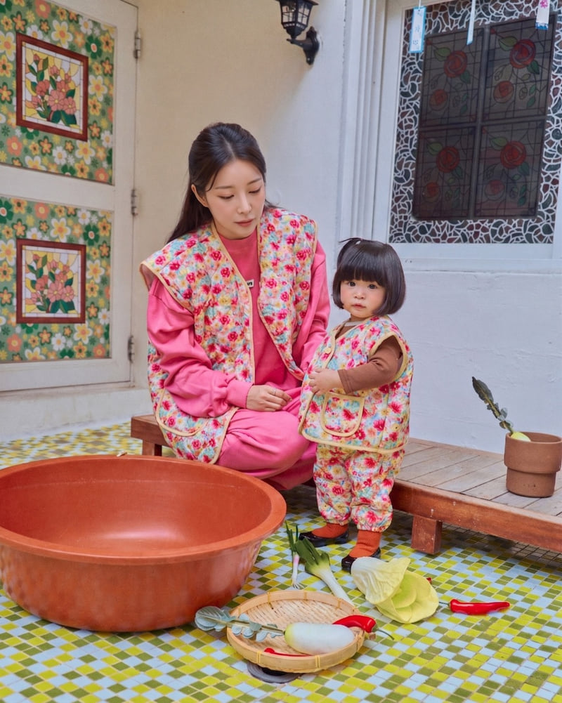 Little Foxx – Grandma Kimjang Vest (Adult)