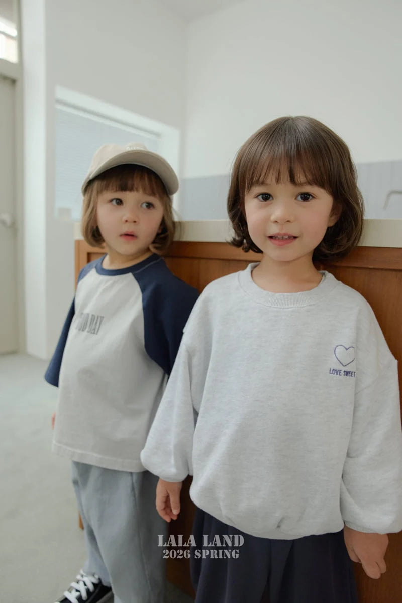 Sweetheart Sweatshirt5_byLittleFox_jetztvorbestellen