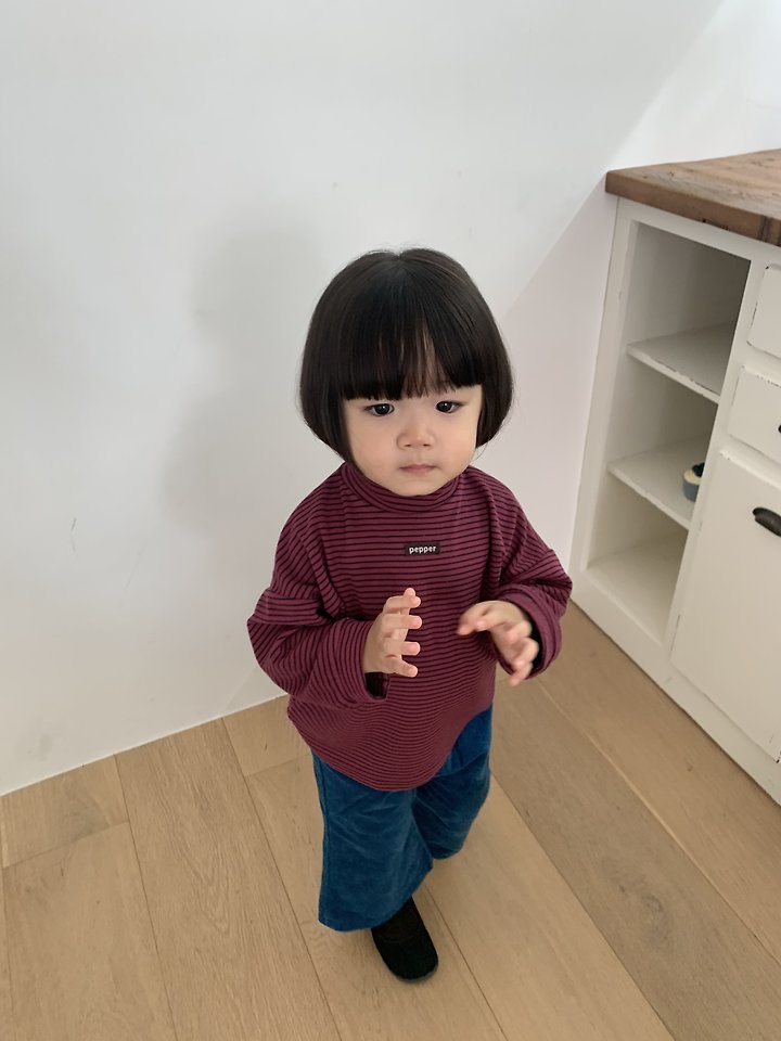 Bumblebee Striped Turtleneck – T-Shirt für Kinder, Foto 11
